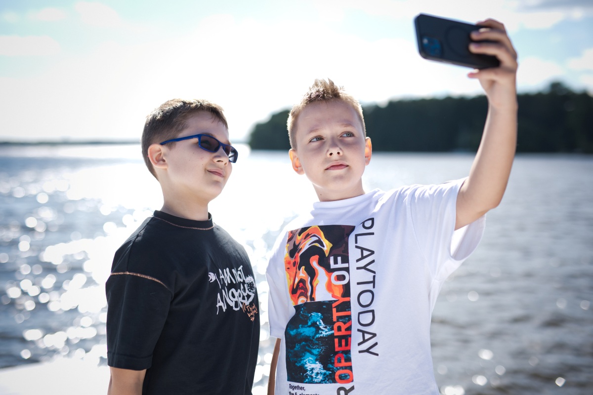 выпускной в 4 классе на берегу Пироговского водохранилища