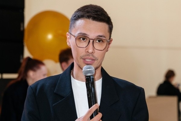 Ведущий на выпускной 2027